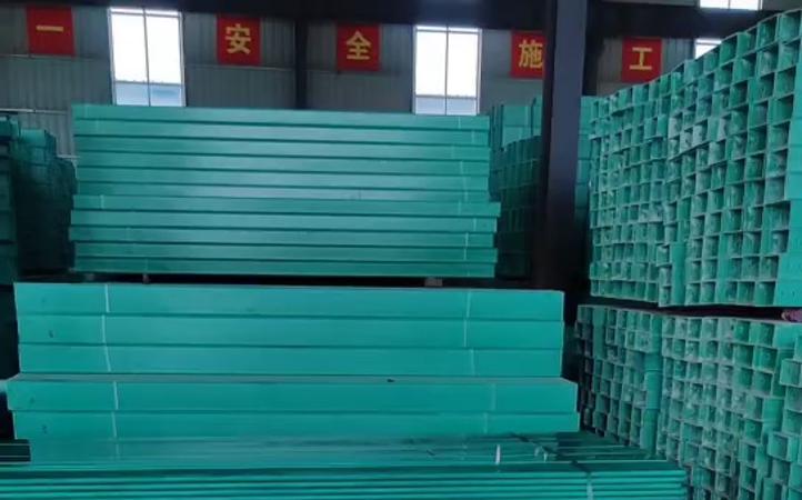 什么是玻璃鋼電纜橋架廠家？